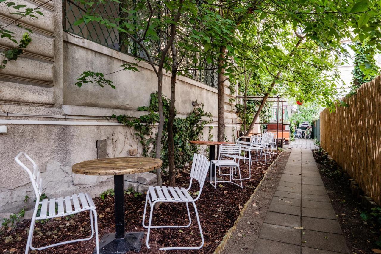 Baroque Hostel&Coworking Budapest Exterior foto