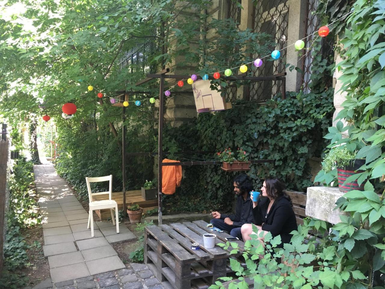 Baroque Hostel&Coworking Budapest Exterior foto