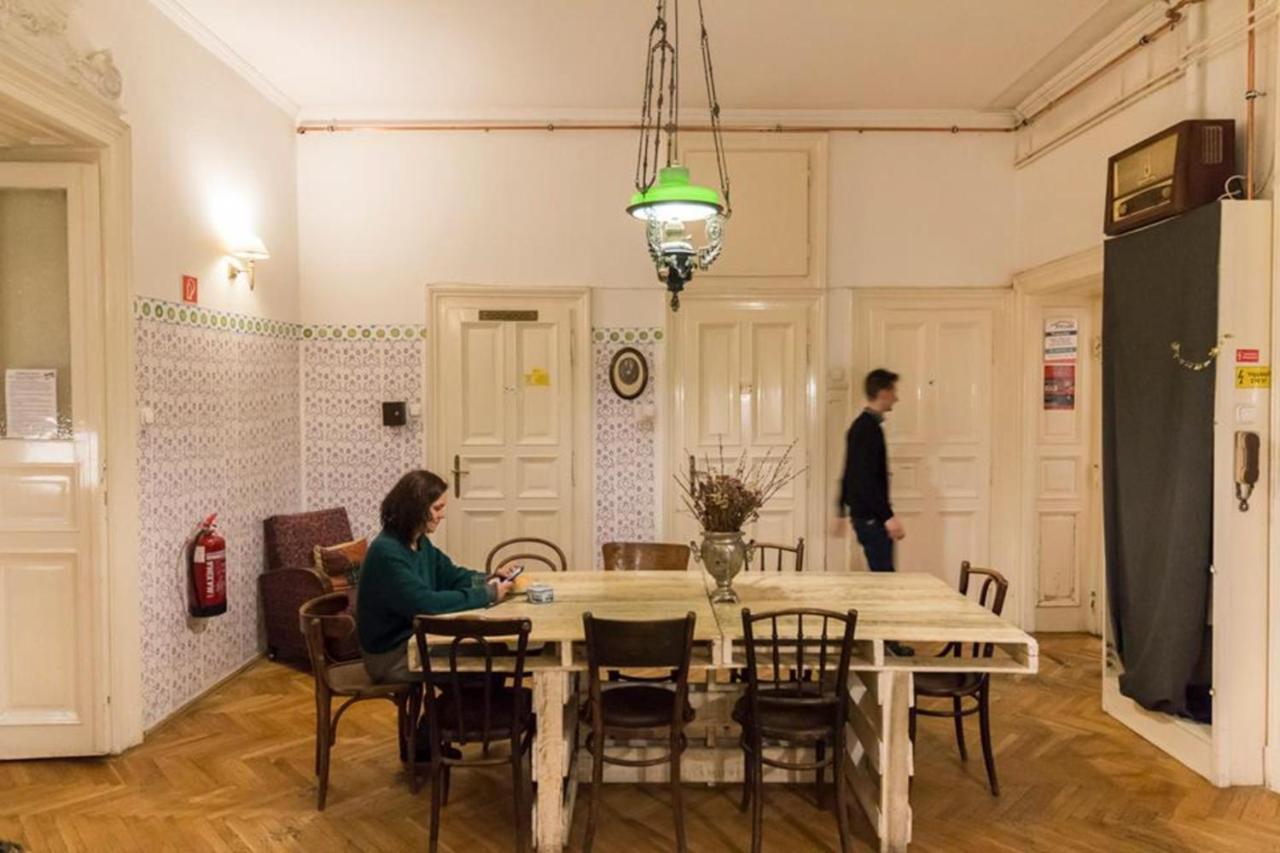 Baroque Hostel&Coworking Budapest Exterior foto